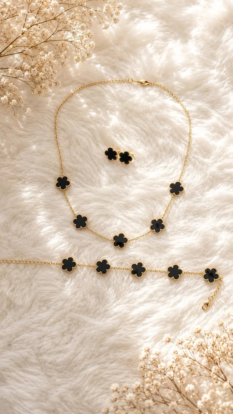 Black Clover Jewelry Set
